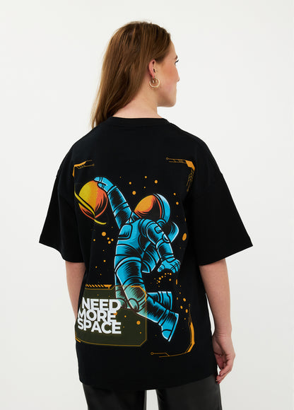 Oversized T-shirt 100% Katoen – I Need More Space